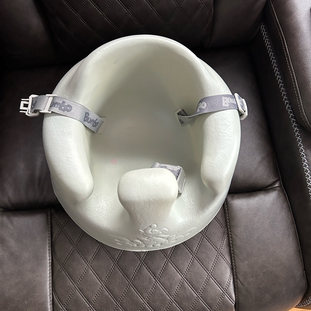 Bumbo Baby Seat with Straps
